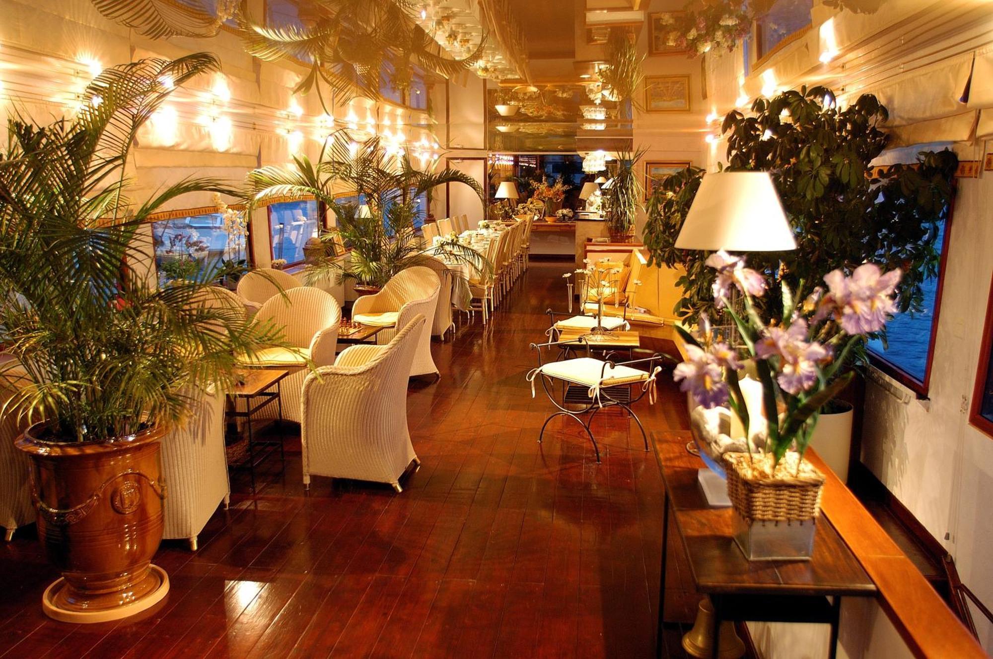 艾格-莫尔特 Bateau Le Phenicien酒店 外观 照片