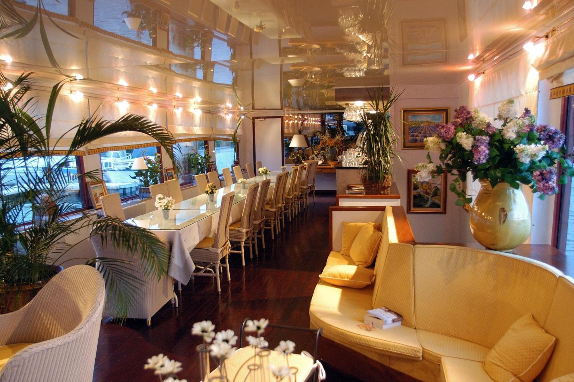艾格-莫尔特 Bateau Le Phenicien酒店 外观 照片